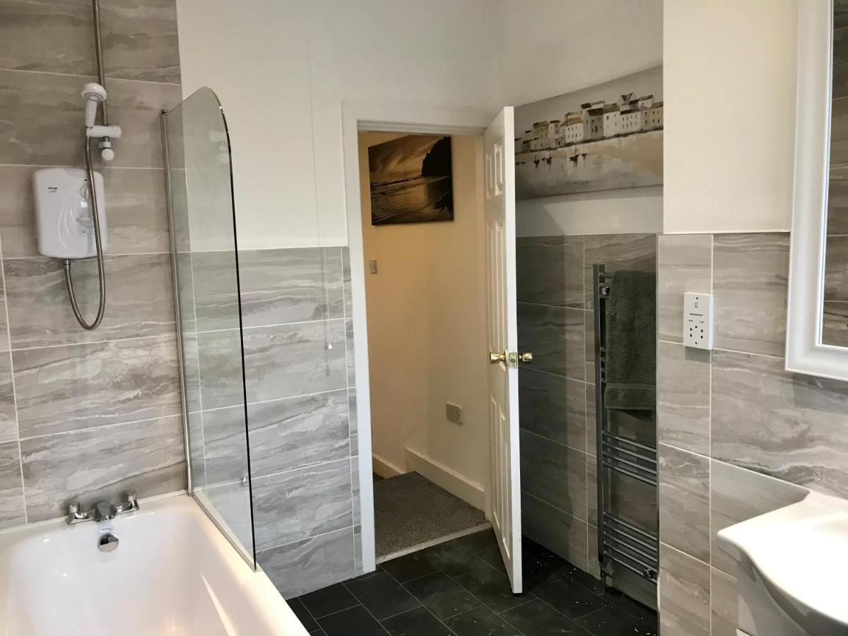 Stylish 3 Bedroom House Only 5 Mins From M6/M58 Wigan Extérieur photo