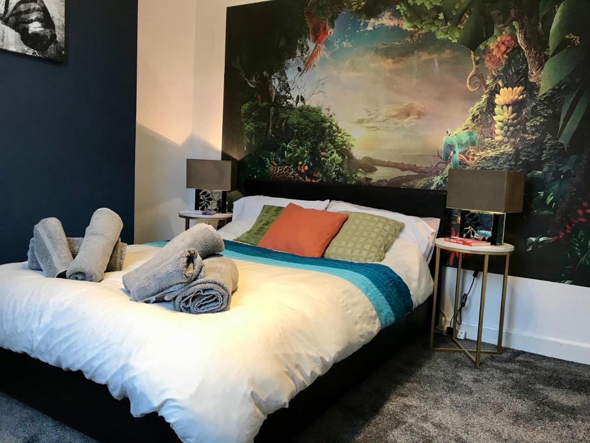 Stylish 3 Bedroom House Only 5 Mins From M6/M58 Wigan Extérieur photo